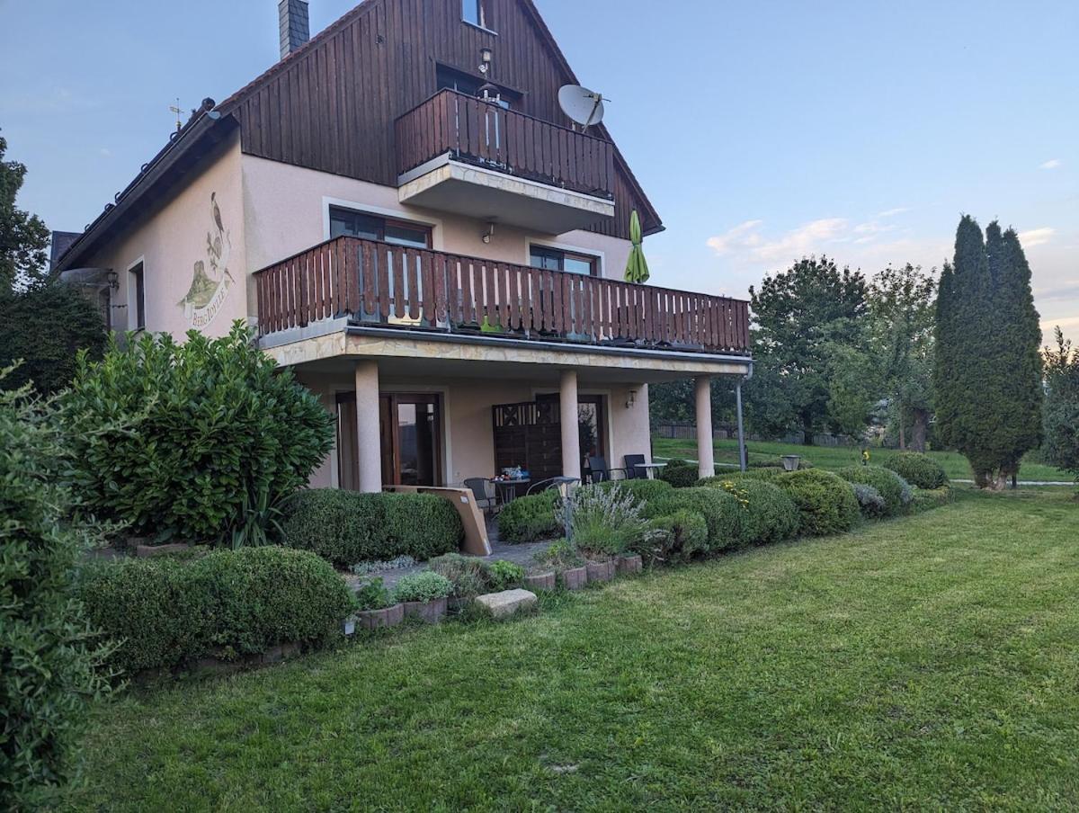 S2 - Urlaubsmagie - Am Wanderweg Mit Terrasse Lägenhet Sebnitz Exteriör bild